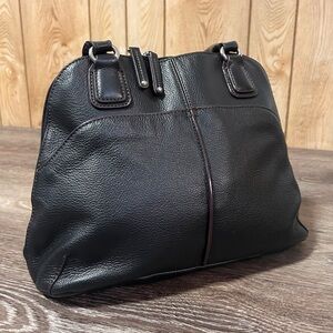 Tignanello leather handbag purse Black